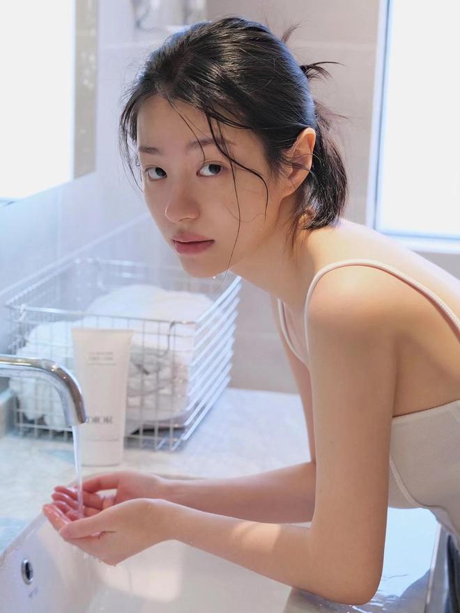 干性皮肤洗面奶推荐：精准改善干燥紧绷凯发k8网站2025公认好用10款(图5)